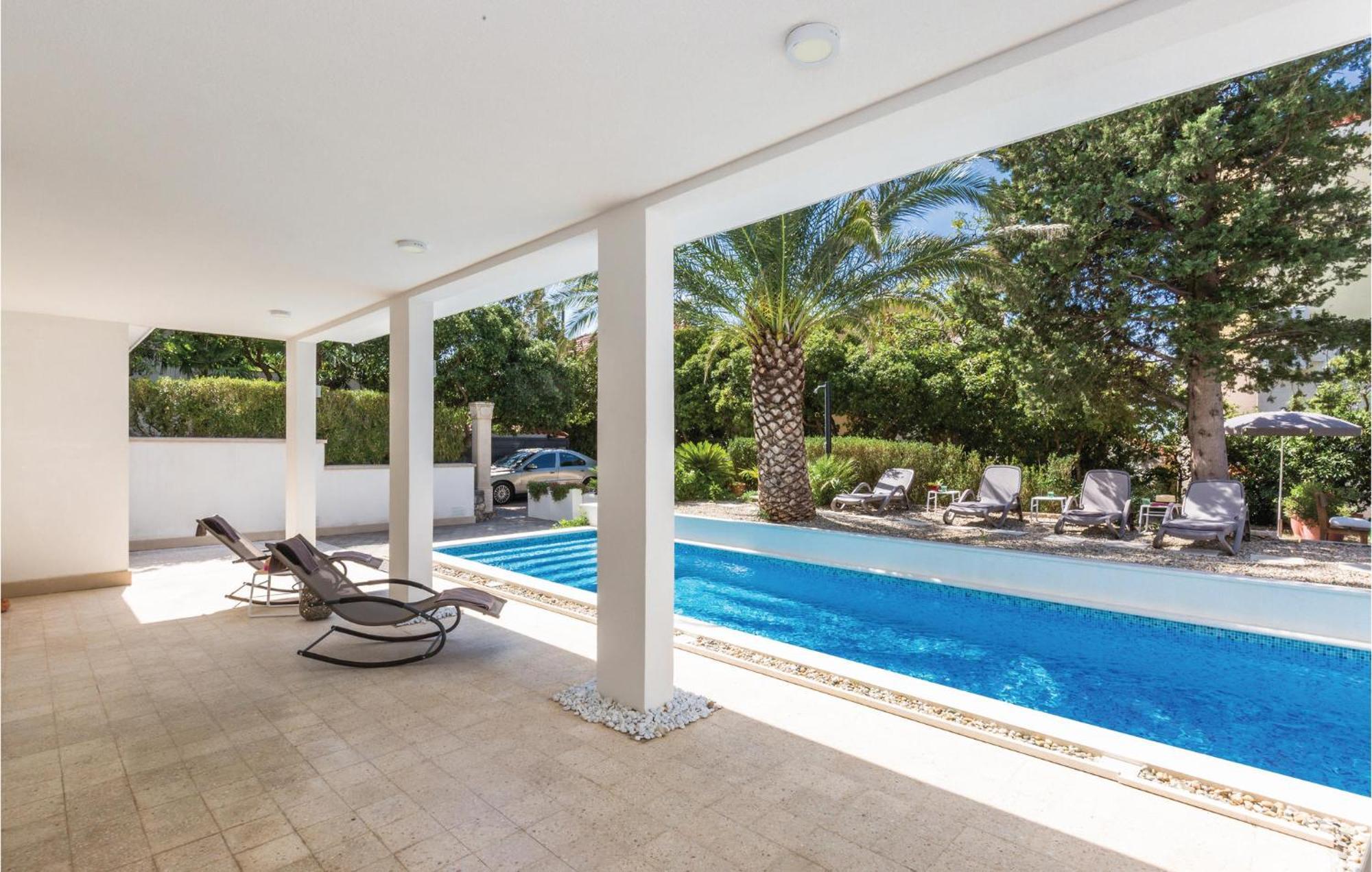 1 Bedroom Gorgeous Apartment In Makarska Exterior foto